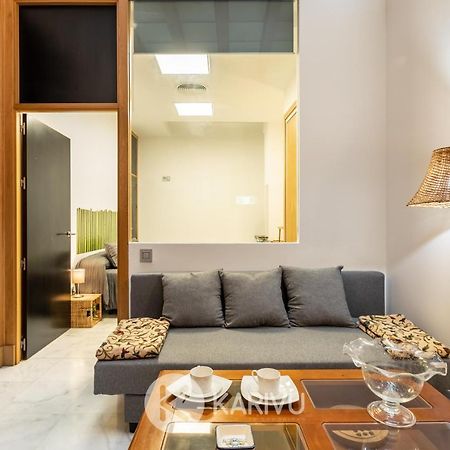 Estudio Senor De La Sentencia Apartment Seville Luaran gambar